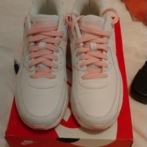 Nike Air Max leather sneakers